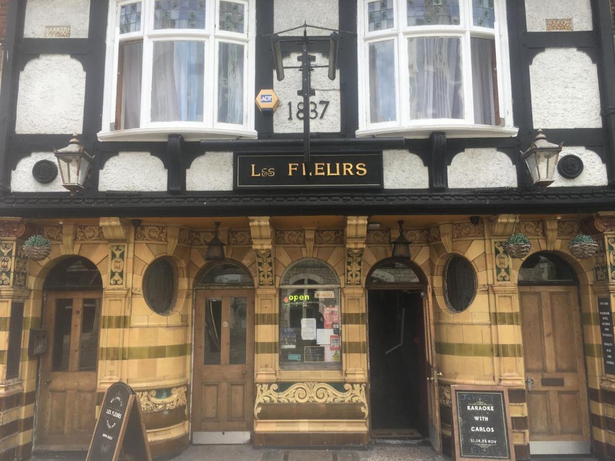 Les Fleurs Accommodation Douvres Extérieur photo